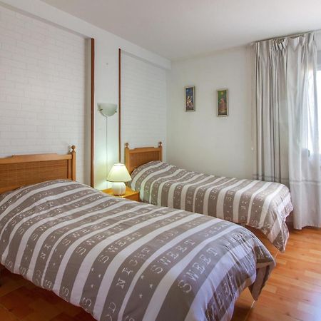 Stunning Apartment In Gandia With Kitchen Zewnętrze zdjęcie